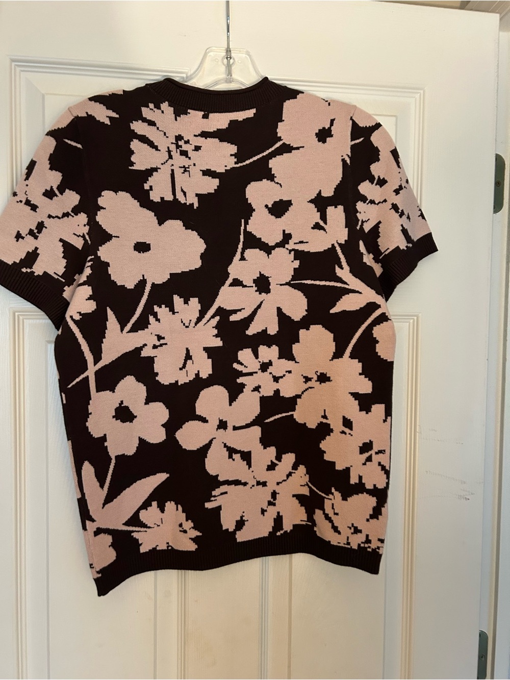 Loft- Womens Floral Knit Short-Sleeve Sweater - Pink on Dark Brown
